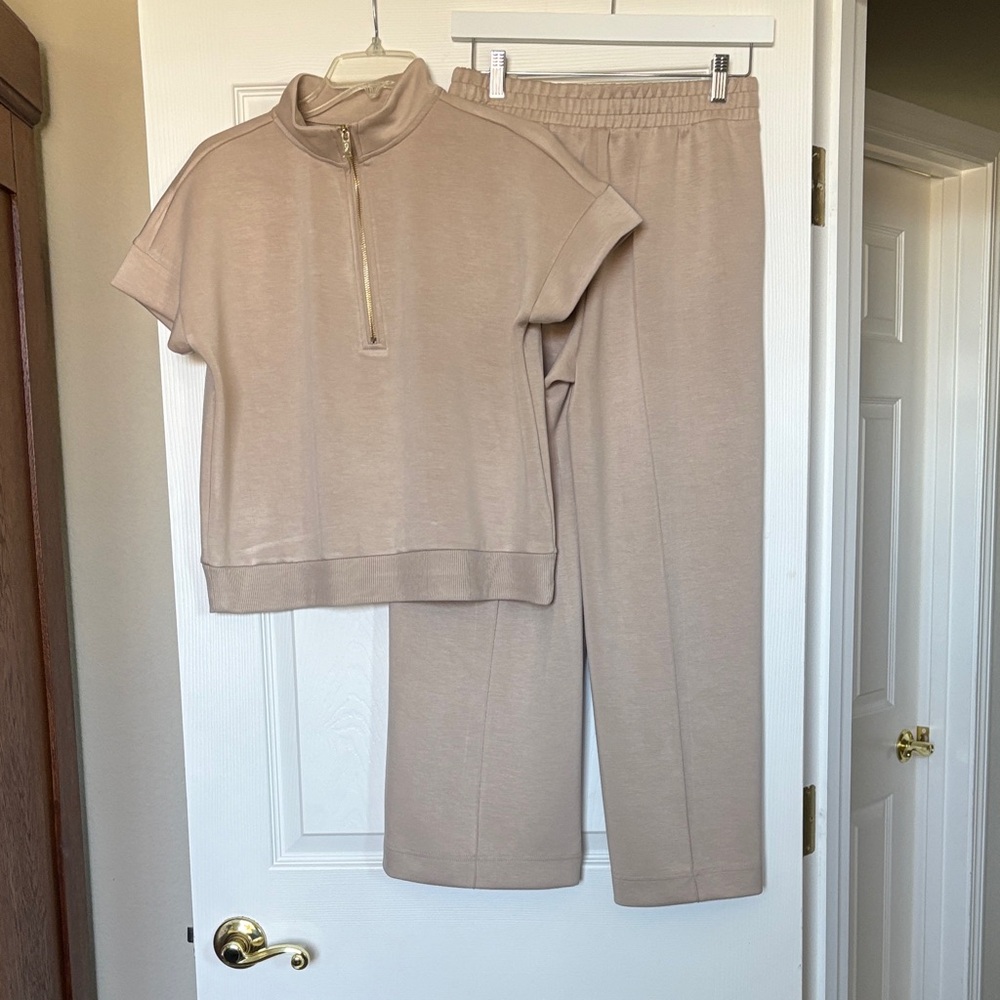 Tahari Beige Lounge Set